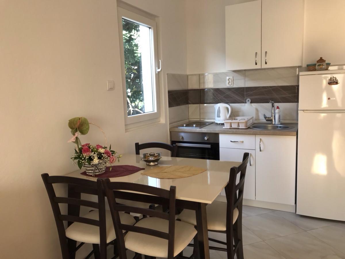 Apartmani Roganovic Luštica Eksteriør billede
